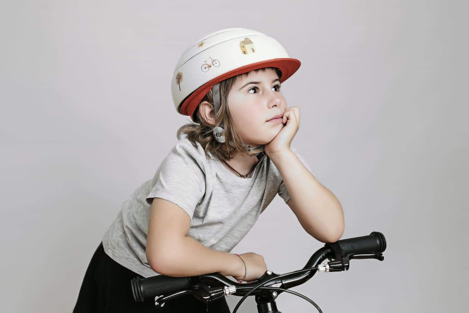 This is the folding helmet your kids will want when they ride their bikes (20MINUTOS)
